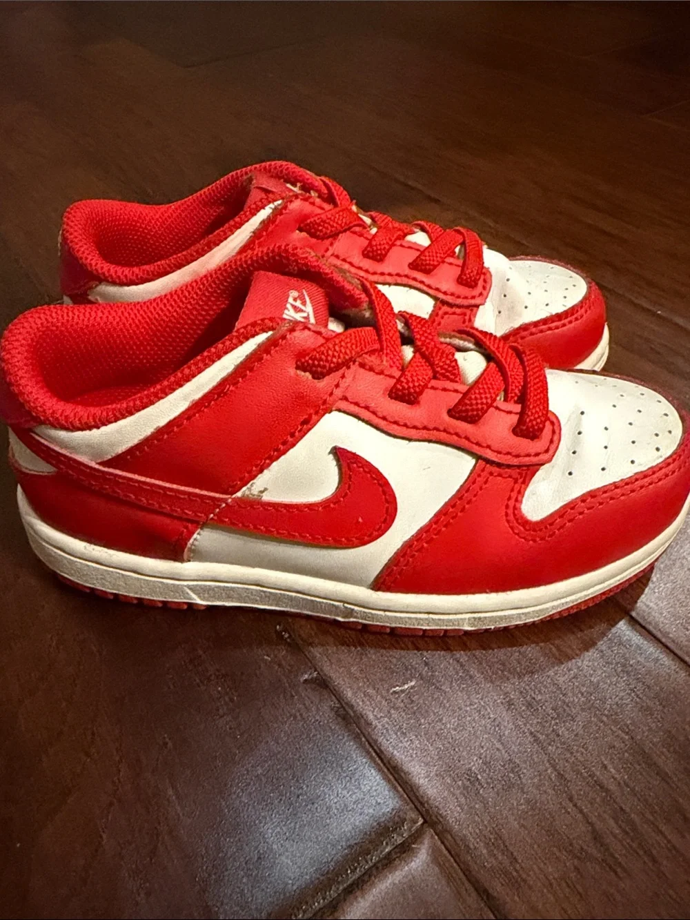 Nike Kids Red and White Low-Top Sneakers